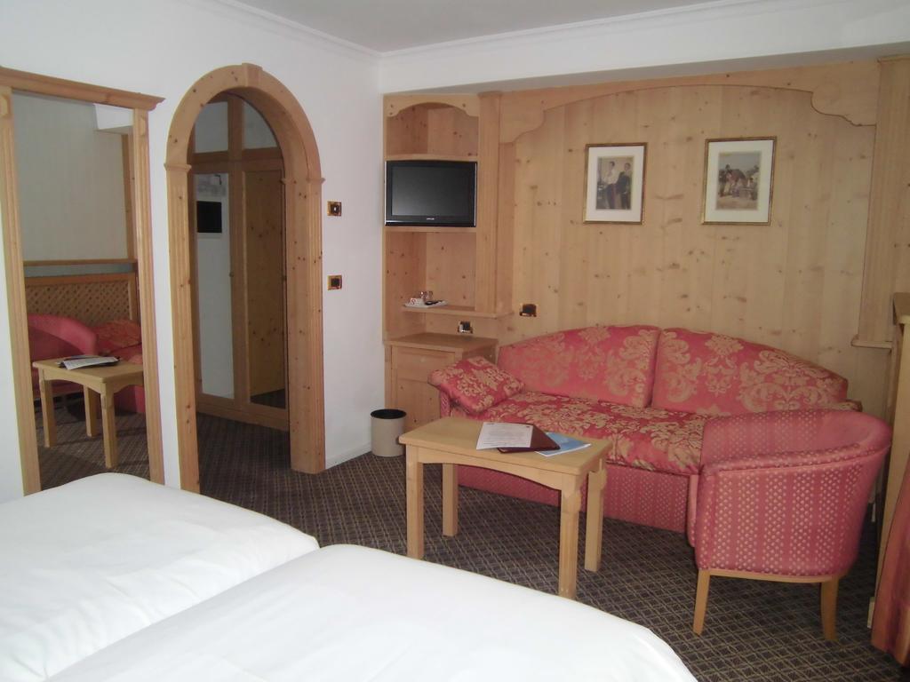 Hotel Evaldo Arabba Room photo